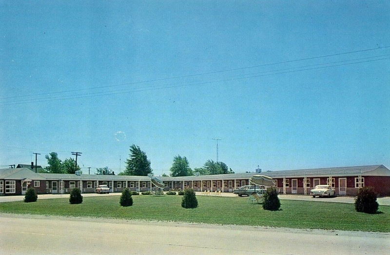 Thumb Heritage Inn (Motel 46) - Vintage Postcard (newer photo)